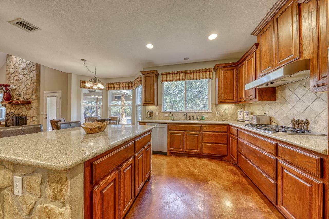 River Mountain Retreat Wimberley Bagian luar foto