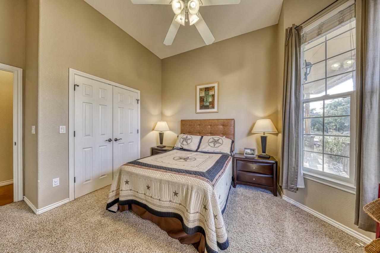 River Mountain Retreat Wimberley Bagian luar foto