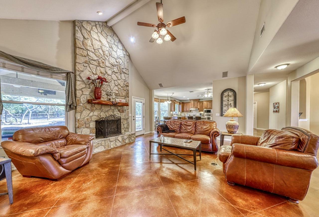 River Mountain Retreat Wimberley Bagian luar foto