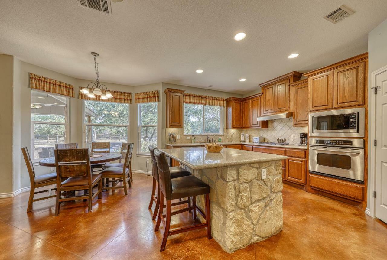 River Mountain Retreat Wimberley Bagian luar foto