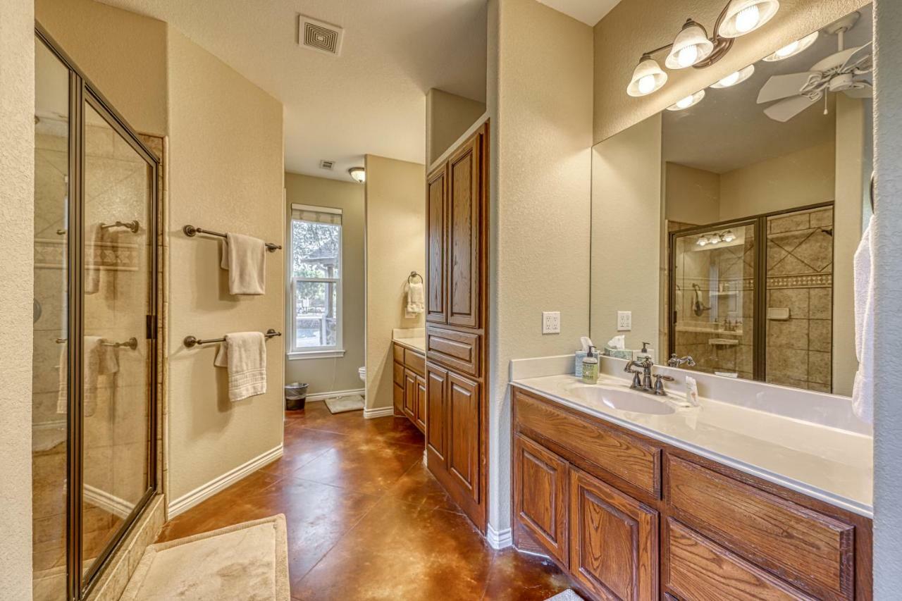 River Mountain Retreat Wimberley Bagian luar foto