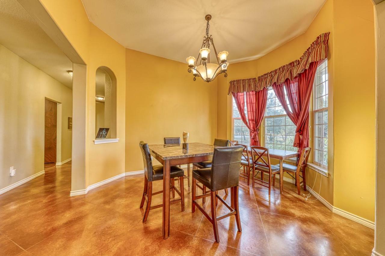 River Mountain Retreat Wimberley Bagian luar foto