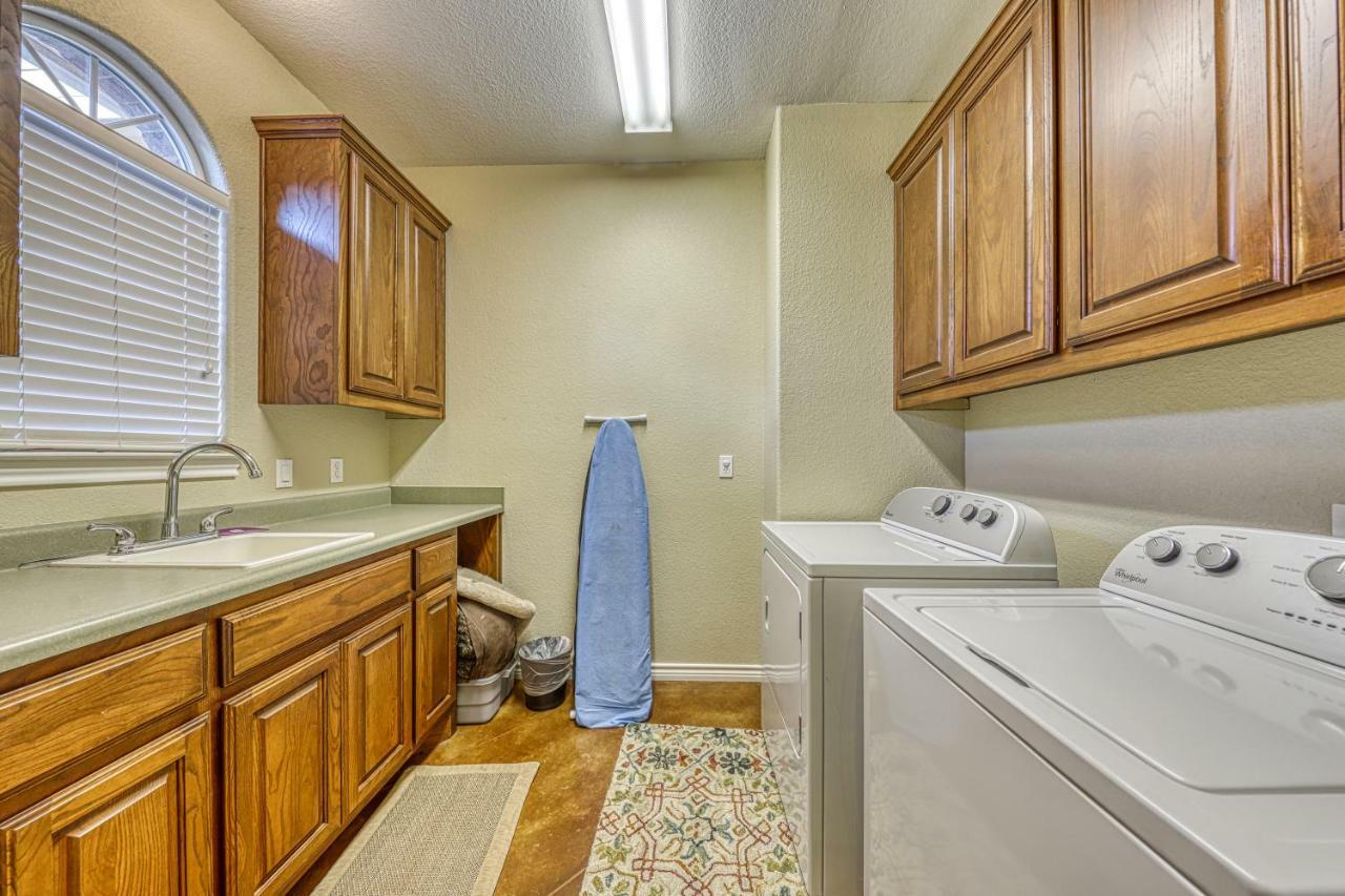 River Mountain Retreat Wimberley Bagian luar foto